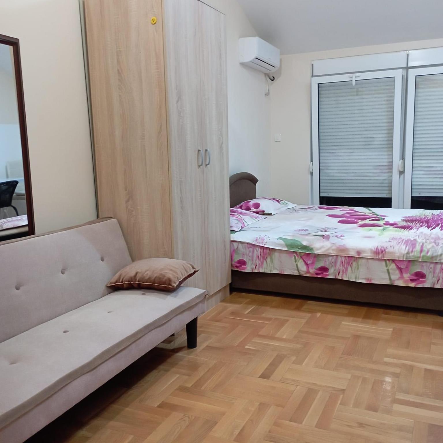 студия рядом с тц мега малл, микс маркт, техномакс * Budva